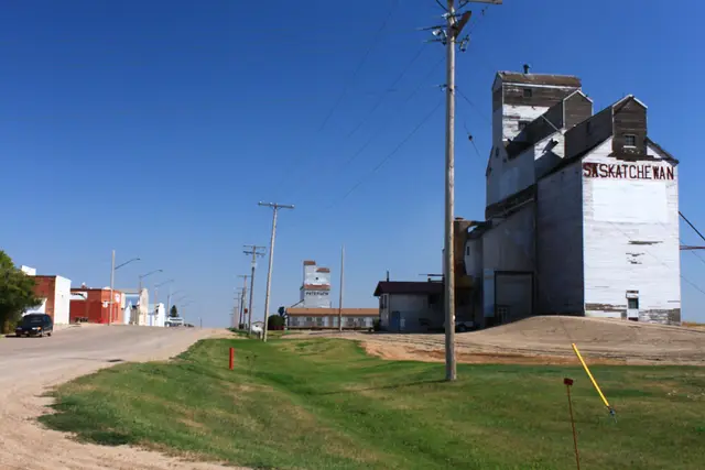 Grain elevators and main street
